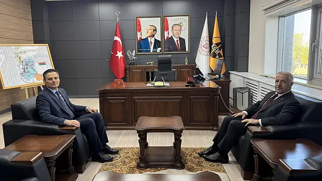 Karayolları Kars Bölge Müdürü Hakan Yenilmez'e Ziyaret