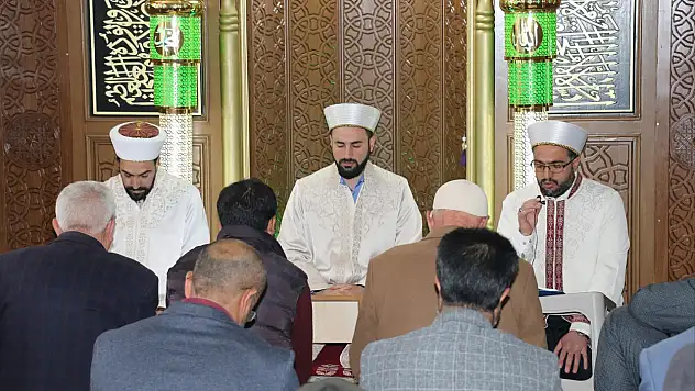 Kargo uçağı kazasında şehit olan askerler Diyadin'de anıldı