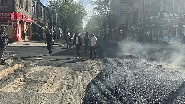 Kars Belediyesinden yol yapım seferberliği