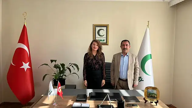 Kars İl Özel İdaresi Genel Sekreteri Fatih Tekcan, Yeşilay Kars Şubesini Ziyaret Etti