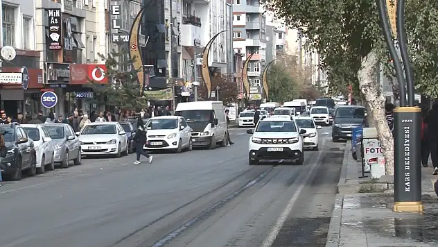 Kars Merkezinde Araç Sayısı Nüfusu Geçti: Trafiğe Yeni Çözüm Arayışları!