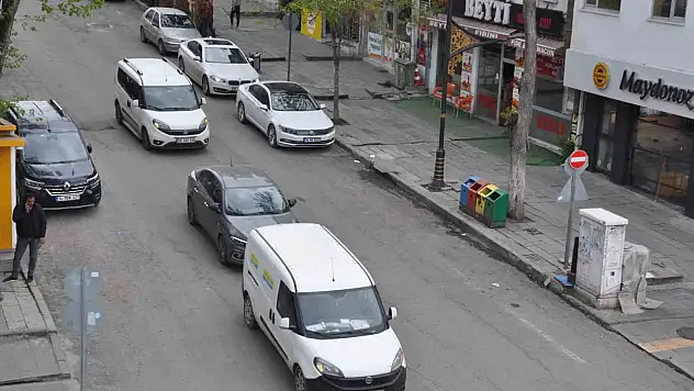 Kars'ta 52 bin araca park yetersizliği, trafik sorununu büyütüyor