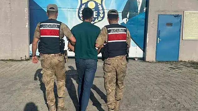 Kars'ta 8 yıl hapis cezası bulunan şüpheli jandarma tarafından yakalandı