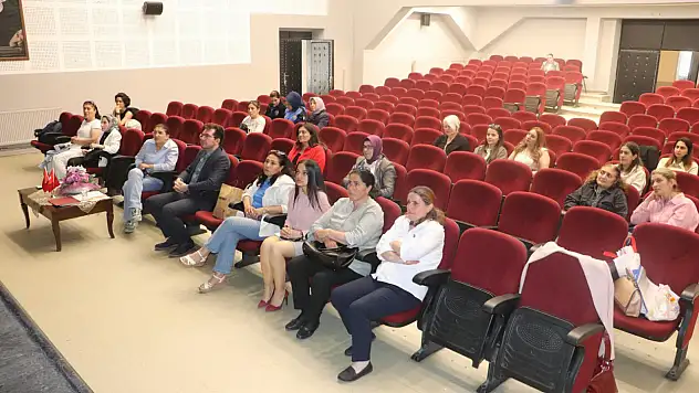 Kars'ta Fenilketonüri Günü'nde Kamu Çalışanlarına Farkındalık Eğitimi Verildi