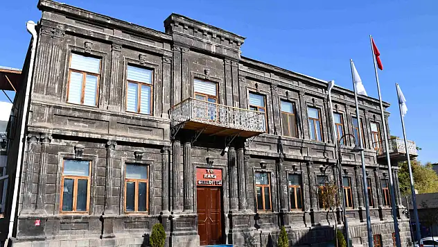 Kars'ta İtfaiye Teşkilatının Kuruluş Yıldönümü ve İtfaiye Haftası Kutlandı