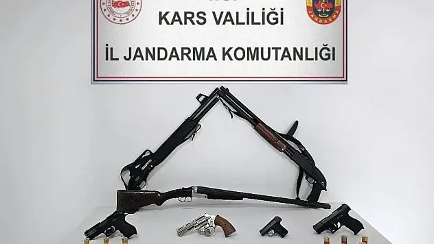 Kars'ta Jandarma Operasyonu: Çok Sayıda Silah ve Mühimmat Ele Geçirildi