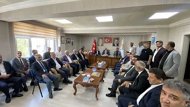 Kars'ta Kurban Bayramı'nda siyasi dostluk ve dayanışma vurgulandı