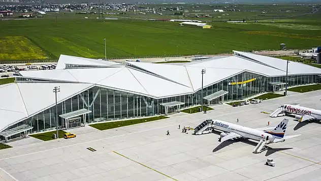 Kars'ta mart ayı yolcu trafiği açıklandı