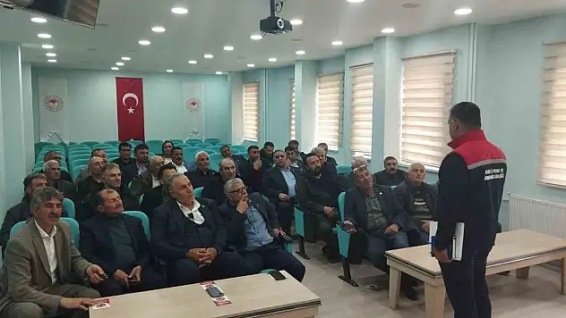 Kars'ta Meralar İçin Çözüm Toplantısı: Aşırı Otlatma Sorununa Dikkat!