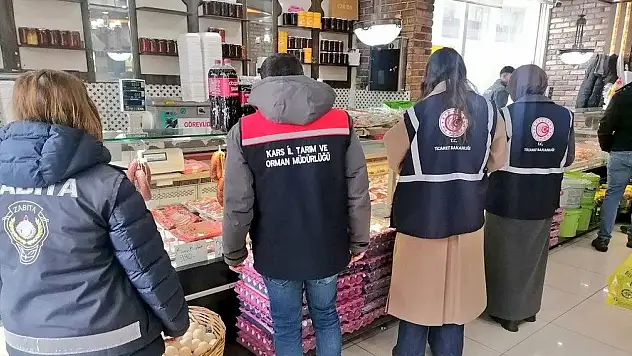 Kars'ta raf ve kasa fiyatları tek tek kontrol edildi