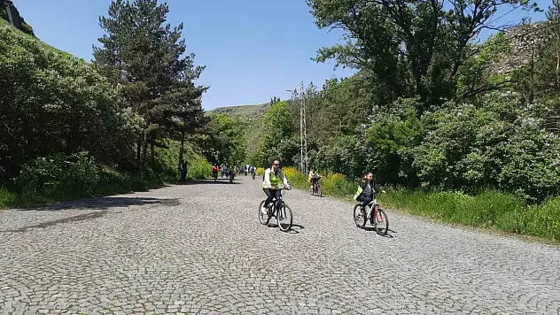 Kars'ta Sağlık İçin Bisiklet Turu Düzenlendi!