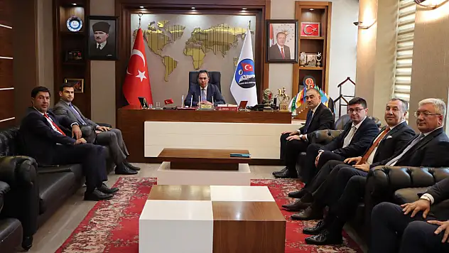 Kars'ta Türkiye-Azerbaycan Ekonomik İş Birliği Görüşüldü