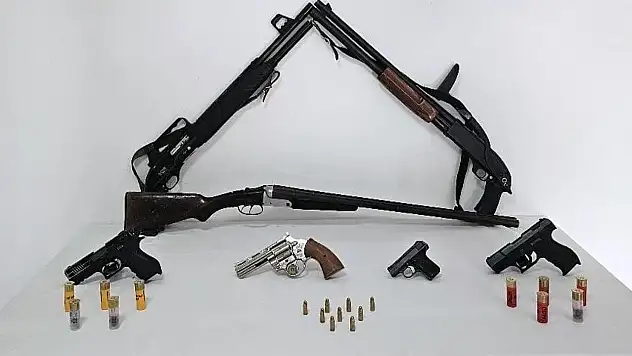 Kars'ta Yapılan Silah Kaçakçılığı Operasyonunda 4 Şüpheliye Para Cezası Uygulandı