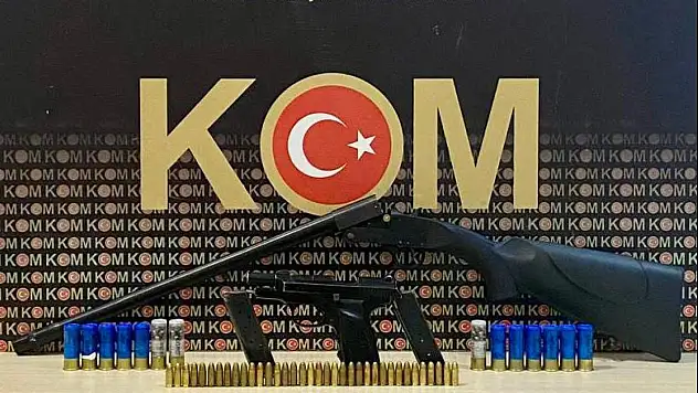 Kars'ta yasa dışı silah ticaretine operasyon: 10 gözaltı