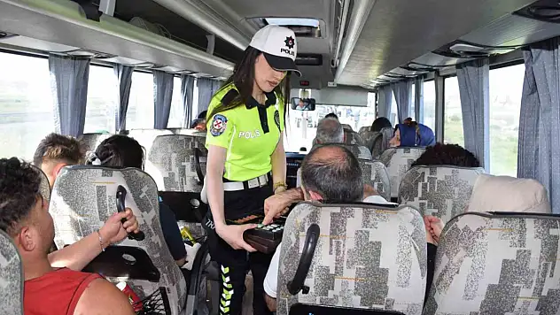 Kars'ta Yolcu Otobüslerine Sıkı Denetim Uygulandı