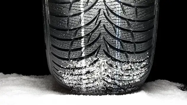 Kars'ta Zorunlu Kış Lastiği Uygulaması 15 Kasım'da Başlıyor