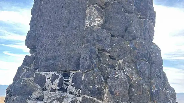 Kars'taki Gizemli Yapı: Ziyaret Tepesi'nin Sırları Gün Yüzüne Çıkmayı Bekliyor