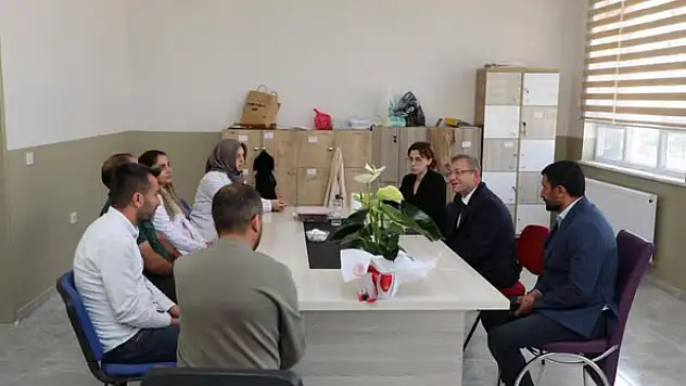 Kars Valisi Ziya Polat Öğretmenlerle Buluştu