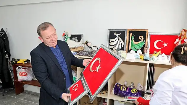 Kars Valisi Ziya Polat'tan Aile Destek Merkezi'ne Ziyaret