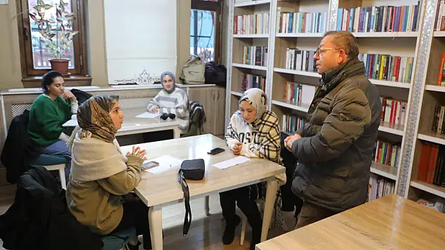 Kars Valisi Ziya Polat'tan Kalem Kitap Evi'ne Ziyaret