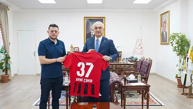 Kastamonuspor Başkan Yardımcısı Musa Sarsıkoğlu, Muş Valisi Avni Çakır'ı Ziyaret Etti