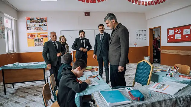 Kaymakam Korkusuz'dan İmam Hatip Ortaokulu'na ziyaret