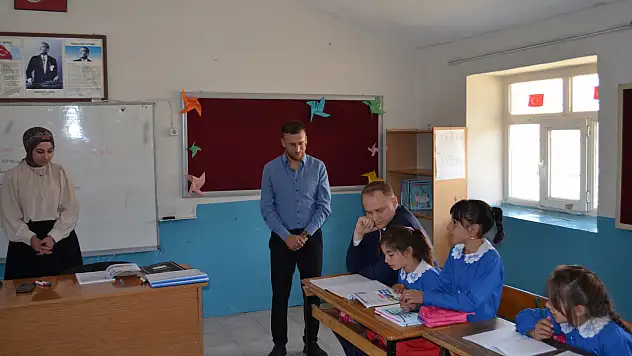 Kaymakam Ömer Övünç Koşansu, Değirmensuyu İlkokulu Öğrencileriyle Bir Araya Geldi