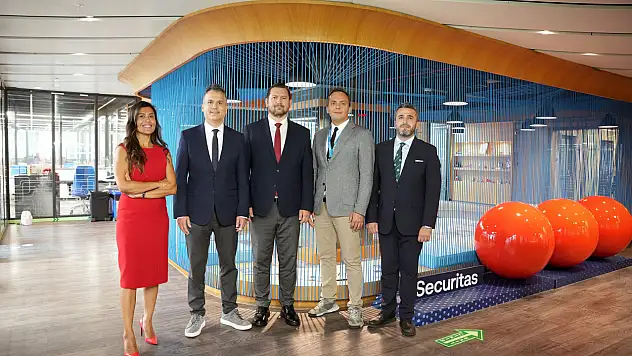 Kaza anında yardım için sürücünün müdahalesini beklemeyecek