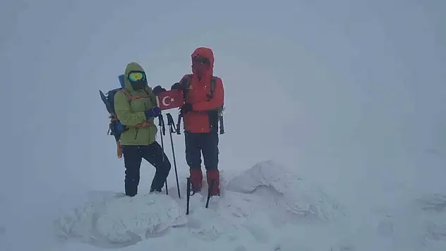 Kışın ortasında Bubi Dağı'nda zirve mücadelesi