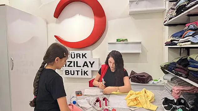 Kızılay Butiği'nden ihtiyaç sahibi ailelere destek eli