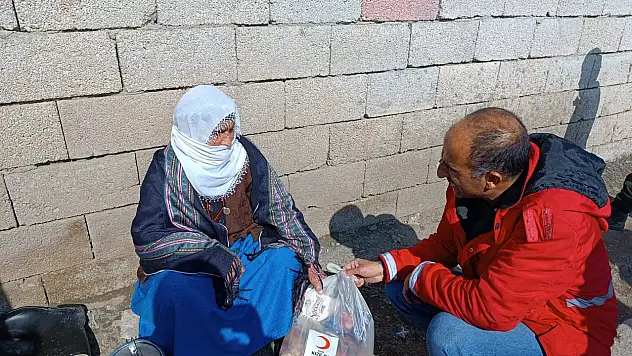 Kızılay'dan 500 aileye bayram şekeri desteği