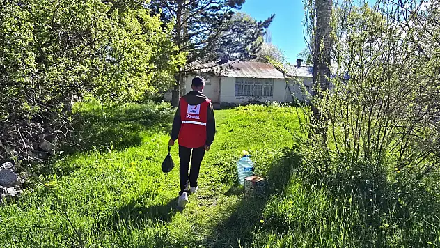 Kızılay Diyadin Şubesi kurban emanetlerini ihtiyaç sahiplerine ulaştırdı