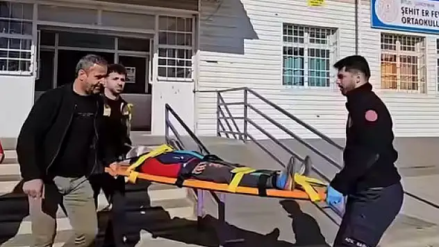 Kızılay Haftası Kapsamında Deprem ve Afet Bilgilendirme Eğitimi Düzenlendi