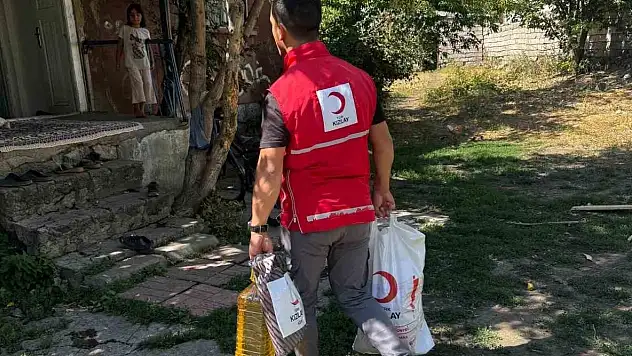 Kızılay Patnos'ta yardımlarını sürdürüyor