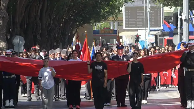 Konya'da 30 Ağustos Zafer Bayramı Kutlamaları Büyük Coşkuyla Gerçekleşti