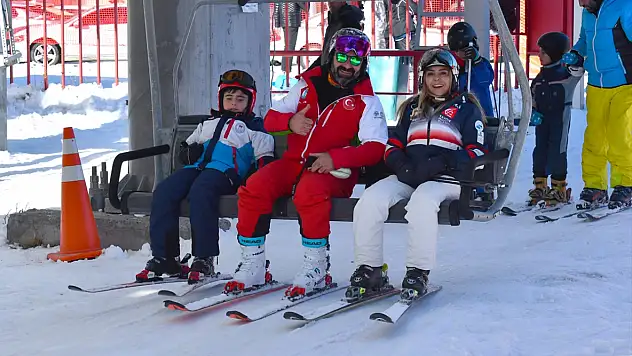 Kristal karıyla ünlü Sarıkamış'ta hafta sonu hareketliliği