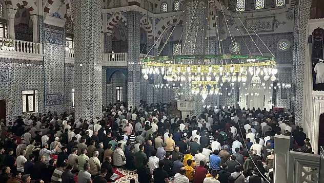 Kurban Bayramı coşkusu Iğdır'da erken saatlerde başladı, camiler doldu taştı!