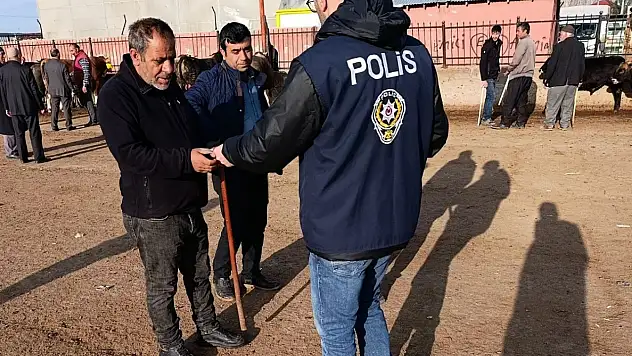 Kurban Bayramı öncesi Ağrı'da sahte para alarmı