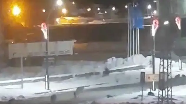 Kurt sürüleri Karayazı sokaklarında panik yarattı, vatandaşlar önlem talep etti