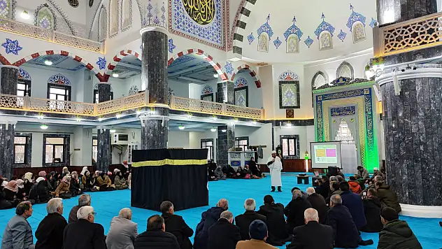 Kutsal topraklara gitmeden önce bilinmesi gerekenler Ağrı'da anlatıldı