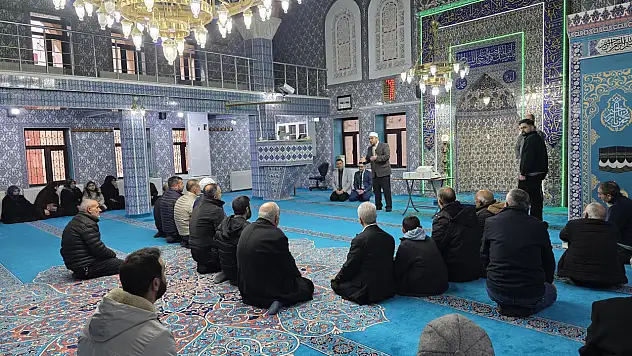 Kutsal yolculuk öncesi Doğubayazıt'ta bilgilendirme semineri yapıldı