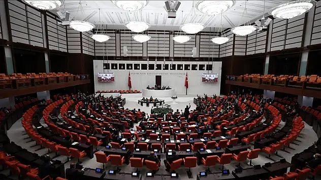 Lübnan'daki Türk askerinin görev süresi yine uzatıldı