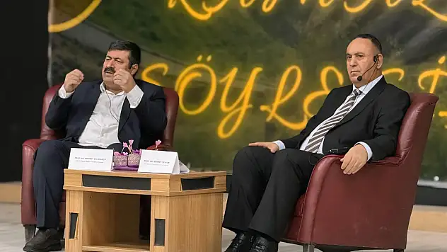 'Maarifin Kalbinde Ramazan Söyleşileri' mest etti