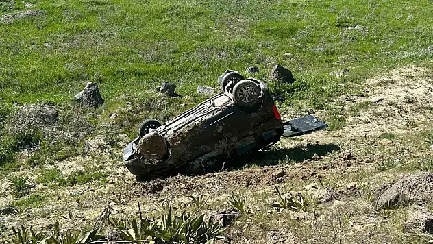 Malazgirt'te kamyonet takla attı, 6 kişi yaralandı