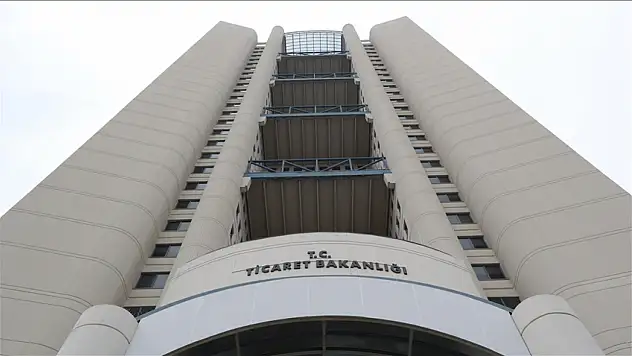 Mart ayında ihracat arttı, ithalat yükseldi