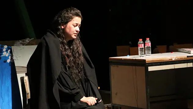 'Meryem' ile Sona Eren 2. Tiyatro Günleri Sanatseverlerin Hafızasında Derin İzler Bıraktı