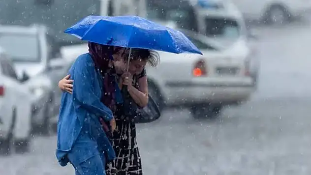 Meteoroloji Ağrı için saat verdi: Kuvvetli yağış uyarısı