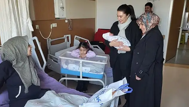 Milletvekili Kilerci'den hastanede anlamlı ziyaret