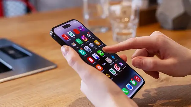 Milyonlarca iphone kullanıcısına son dakika uyarısı: 'Coruna' her şeyi ele geçiriyor