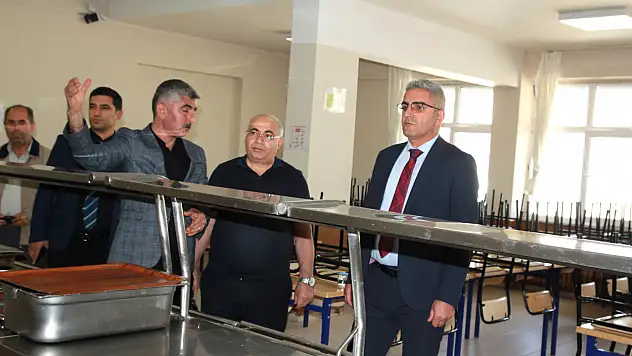 Müdür Şen'den gençlere moral dolu ziyaret